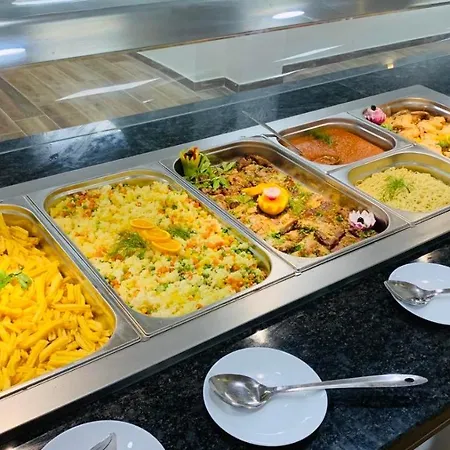 куин нели парк Хотел Китен