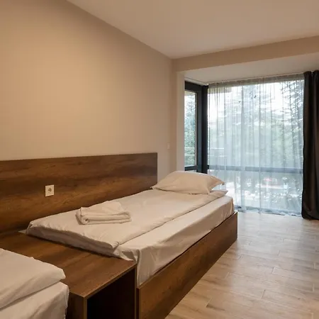 куин нели парк Хотел 4*