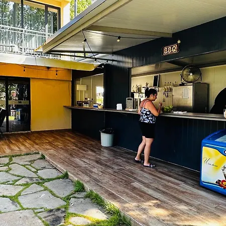 куин нели парк Хотел