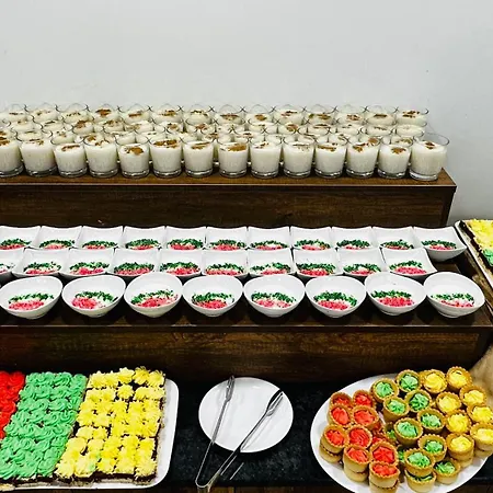 Хотел куин нели парк Китен