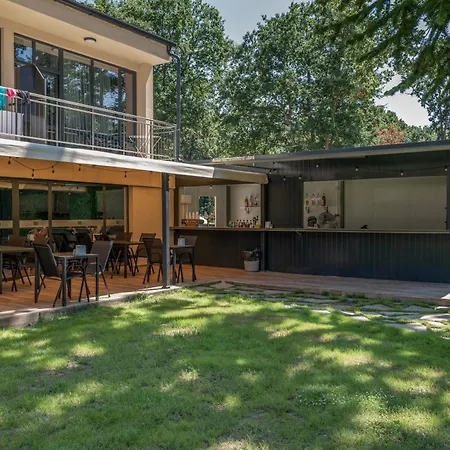 Хотел куин нели парк