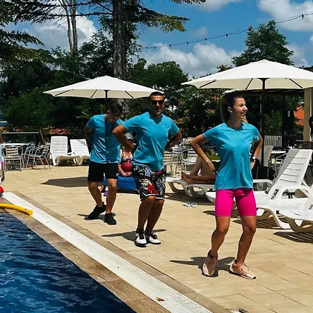 куин нели парк