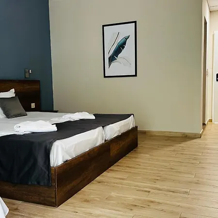 Хотел куин нели парк Китен