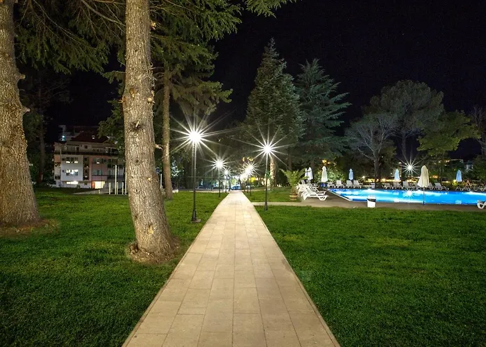 Queen Nelly Park 호텔