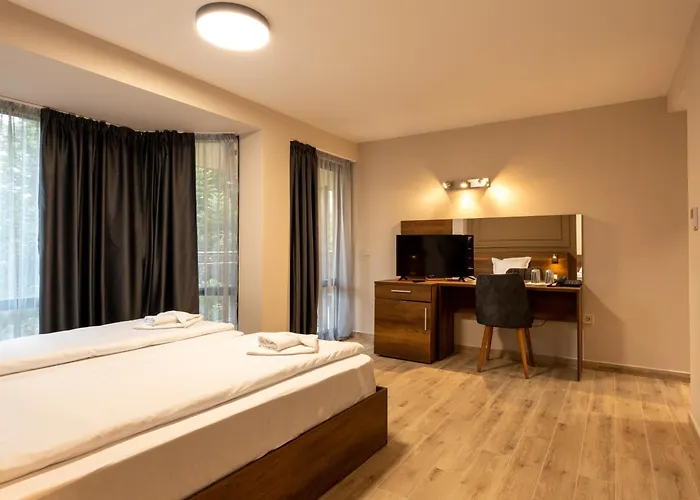 Queen Nelly Park 4* 키텐