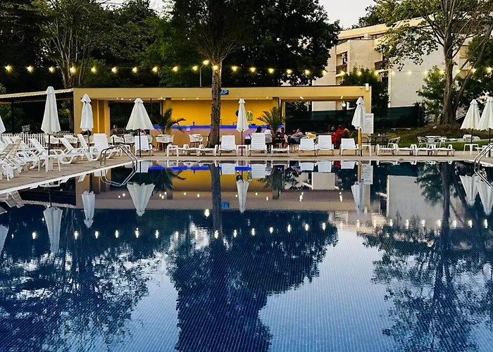 Queen Nelly Park 4* 키텐