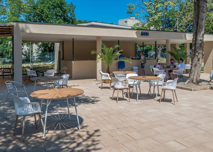 Queen Nelly Park 호텔