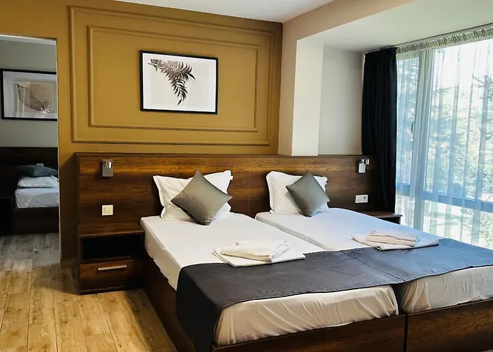 Queen Nelly Park 키텐