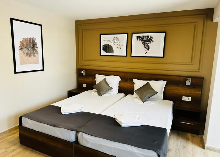 Queen Nelly Park 키텐